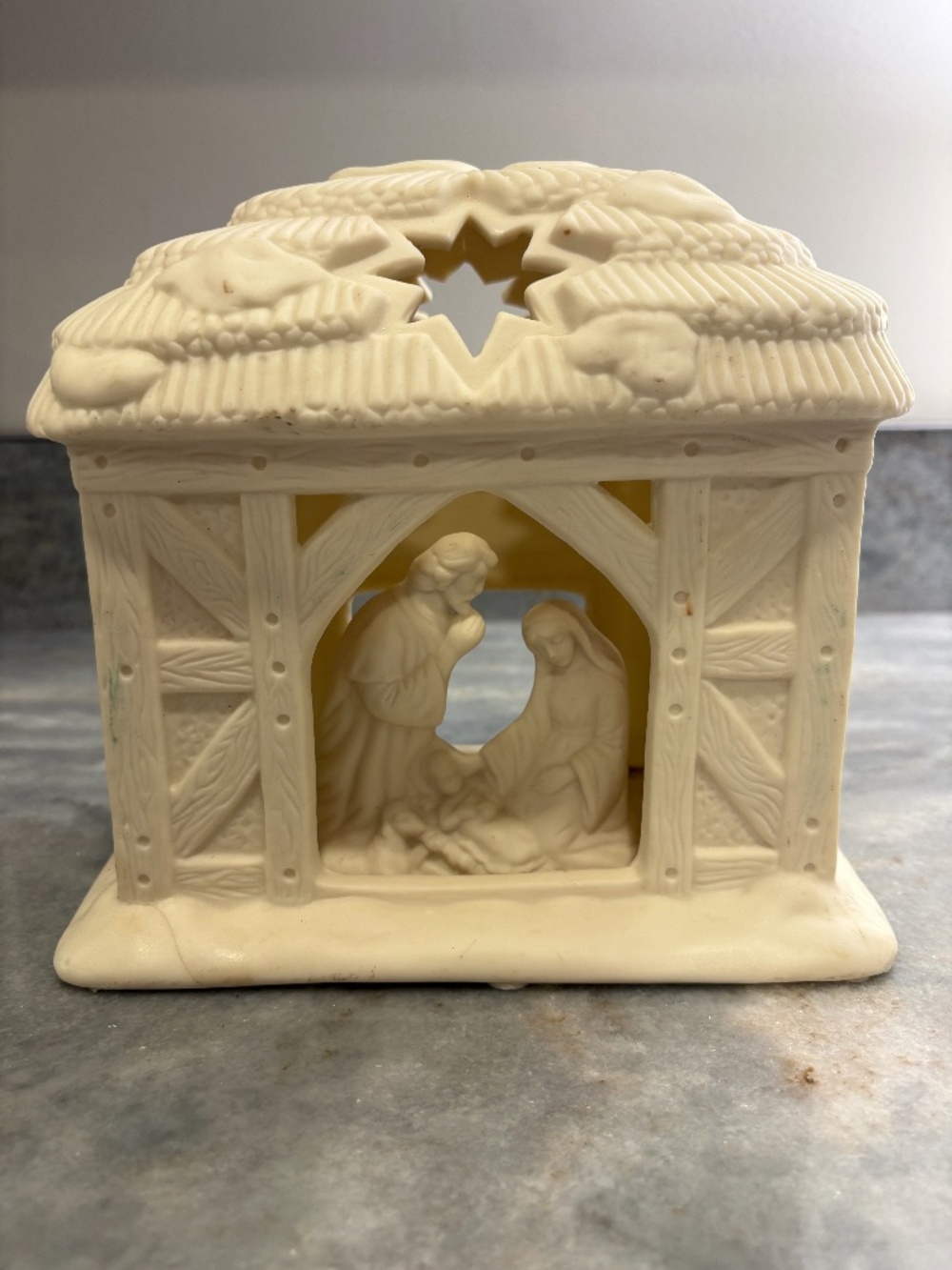 Retired PARTYLITE Lighted Nativity Candle Holder Ceramic Christmas N2145
